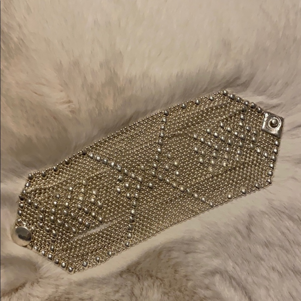 Beautiful Vintage Silver Tone Bracelet